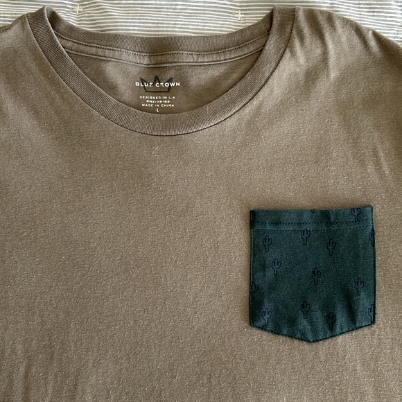 Set of 3 Causal Shirts - Picture 8 of 15